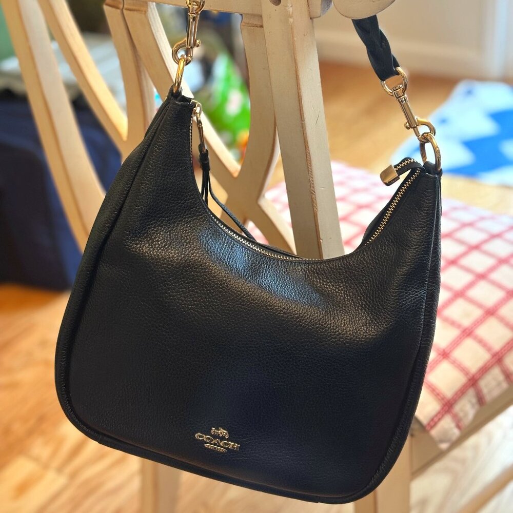 Coach pebble shoulder leather bag C9190
